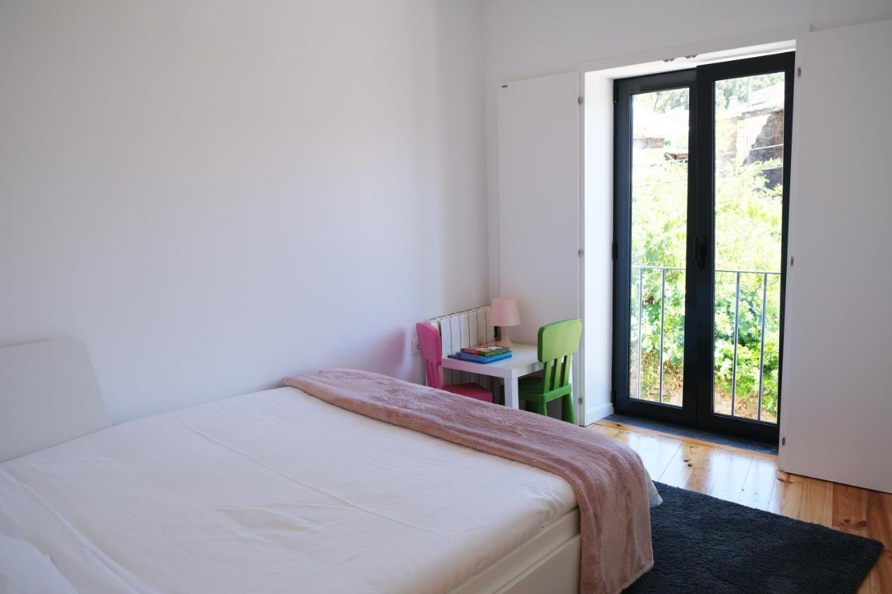 Casa Da Ribeira Guesthouse Cha de Alvares Bagian luar foto